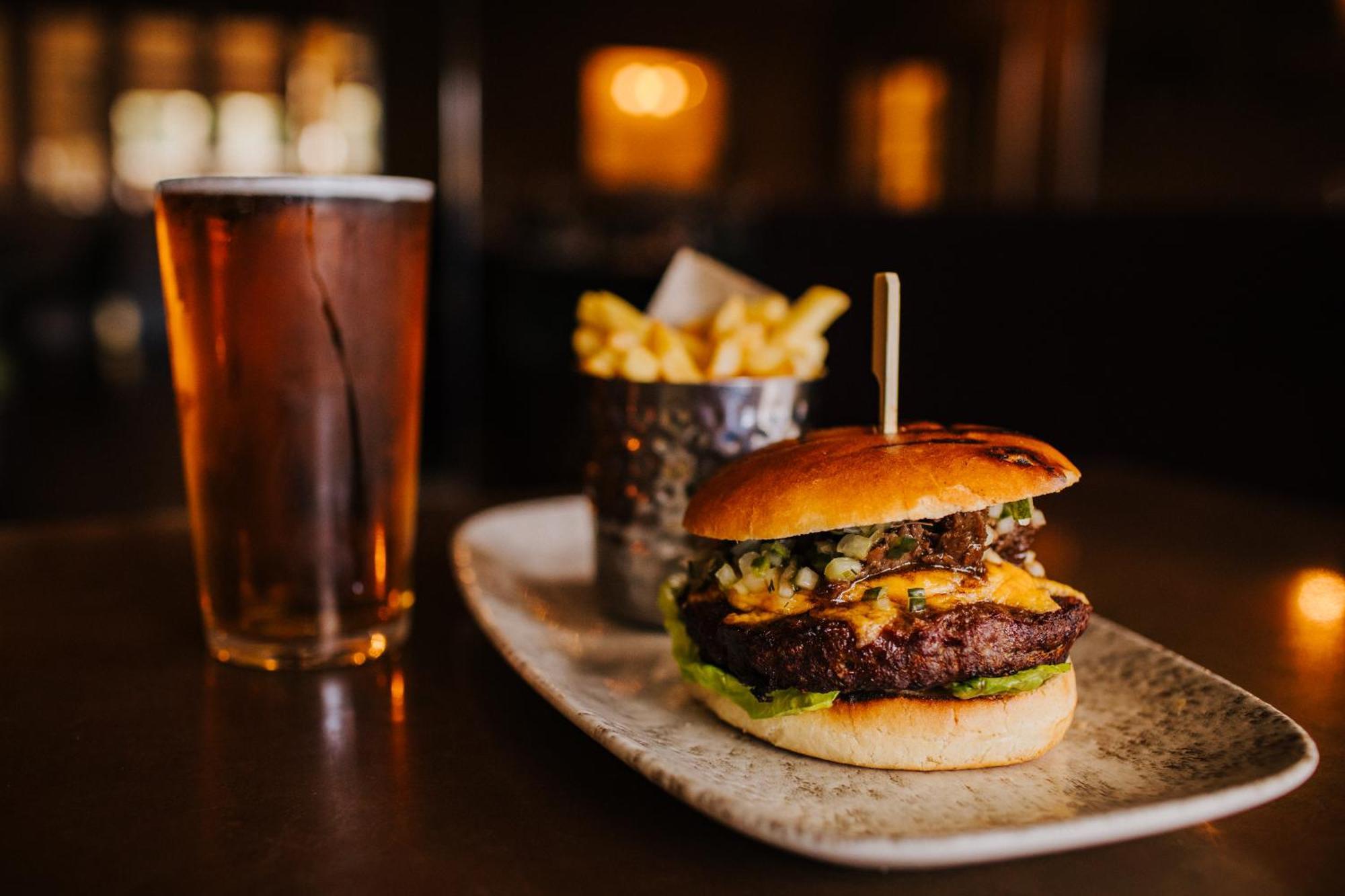 The Devil'S Punchbowl Hotel Hindhead Bagian luar foto