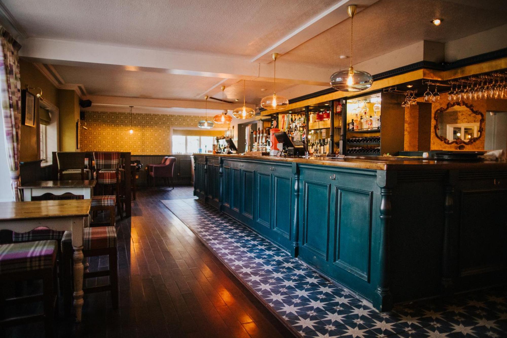 The Devil'S Punchbowl Hotel Hindhead Bagian luar foto